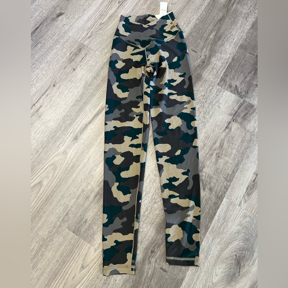 Offline by Aerie Camo Print Leggings Size XS